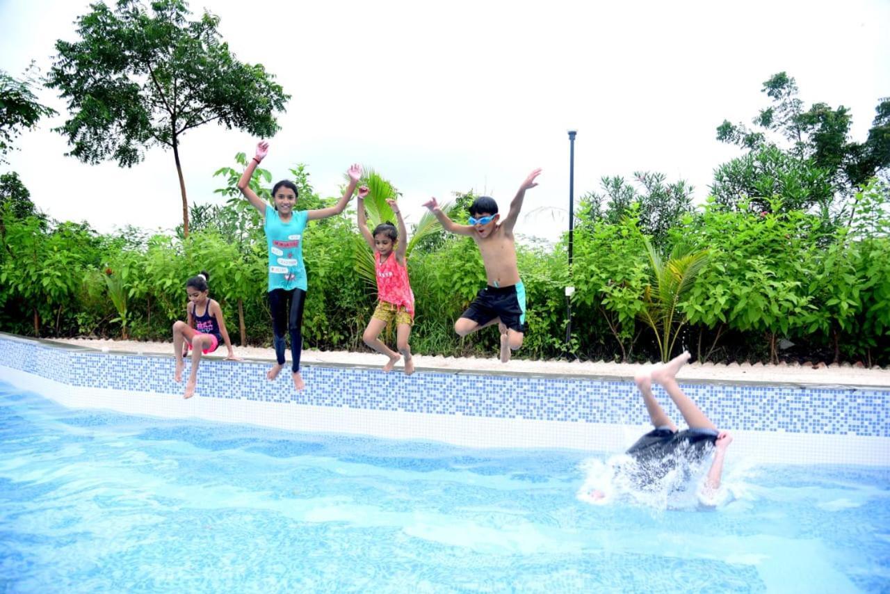 Rejoice Otel Vadodara Dış mekan fotoğraf
